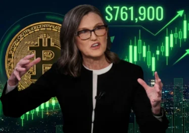 Cathie Wood ชี้ Bitcoin จะไม่ขึ้นลงแรงอีกแล้ว-เป้าต่อไป $761,900 ภายในปี 2030