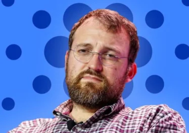 Charles Hoskinson ยกย่อง XRP ดีกว่า Tether ในฐานะทางเลือก Web2.5 ที่ไร้ศูนย์กลาง