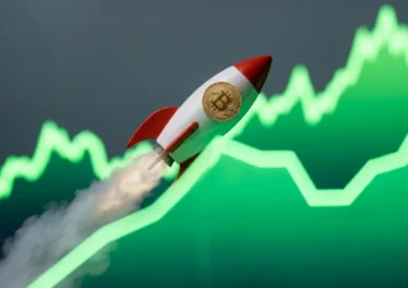 Bitcoin ทดสอบแนวต้านสำคัญที่ระดับ 82,000 ดอลลาร์ อาจเตรียมพร้อมสำหรับขาขึ้นครั้งใหญ่