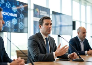 Arca เตือน Strategy เสี่ยงต้องขาย Bitcoin จ่ายปันผลหุ้นบุริมสิทธิ์ $15B