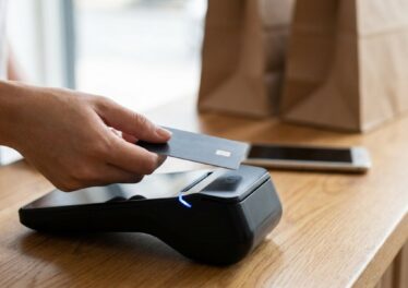 ยอดจ่ายผ่านบัตรคริปโตแตะ $7.8 พันล้าน Stablecoin ดันโต 230% ในรอบปี
