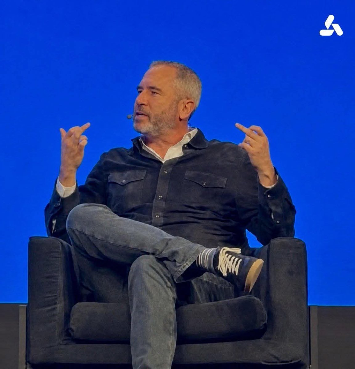 Brad Garlinghouse บนเวที XRP Las Vegas