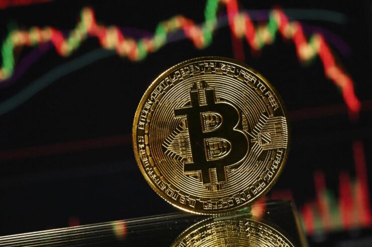 Bitcoin ดิ่งร่วงหลุด 63,000 ดอลลาร์หลัง Fed ส่งสัญญาณคุมเข้มการเงิน 