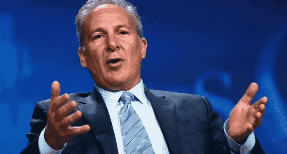 Peter Schiff แซะ Michael Saylor ชี้โมเดลสะสม Bitcoin กำลังพังทลาย