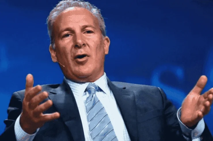 Peter Schiff แซะ Michael Saylor ชี้โมเดลสะสม Bitcoin กำลังพังทลาย
