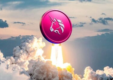 Uniswap พุ่งแรง 22% นำทัพ Altcoin ทะยานสวนทาง Bitcoin ที่นิ่งรอผลเฟด