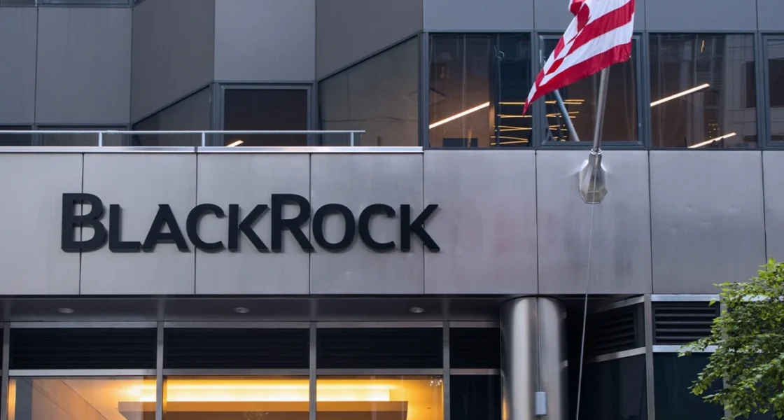 BlackRock แซงหน้า Strategy และ Binance ขึ้นแท่นผู้ถือ Bitcoin มากที่สุดอันดับ 3 ของโลก
