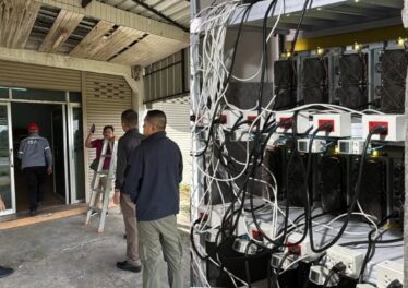 ทลายเหมืองขุด Bitcoin เถื่อน จ.ยโสธร ลักไฟหลวงหลักล้าน จ่ายจริงเดือนละแค่ 8 บาท