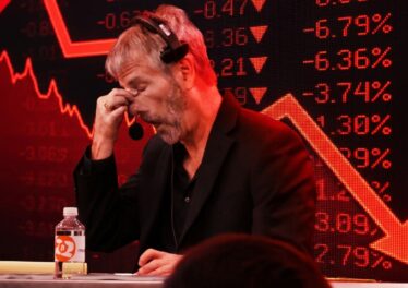 Strategy กำลังเผชิญมรสุมครั้งใหญ่หลังกลยุทธ์ Bitcoin ผิดพลาดจนขาดทุน 8 พันล้านดอล