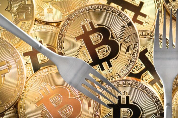 Bitcoin กำลังจะมีการ Fork เกิดขึ้น 2 ครั้ง ในเดือนหน้า อะไรคือสิ่งที่นักลงทุนต้องรู้ ?