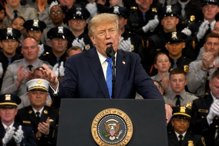 Trump ประกาศเตรียมยึดช่องแคบฮอร์มุซเป็น “ดินแดนของสหรัฐฯ” ในเร็ว ๆ นี้