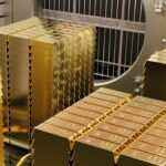 ส.ว. สหรัฐฯ เยือน Fort Knox ยันทองคำยังอยู่ครบ 147 ล้านออนซ์ สวนทางราคาดิ่งหลุด $4,400 
