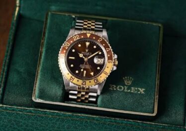 สแกมคริปโตแนวใหม่ ตำรวจรวบ 2 หนุ่มหัวหมอใช้ Stablecoin ปลอมหลอกซื้อ Rolex ของแท้