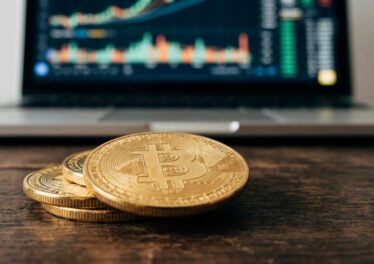 เจ้ามือ Bitcoin โอน 4,500 BTC มูลค่า $378 ล้าน หลังนิ่งกว่า 4 ปี