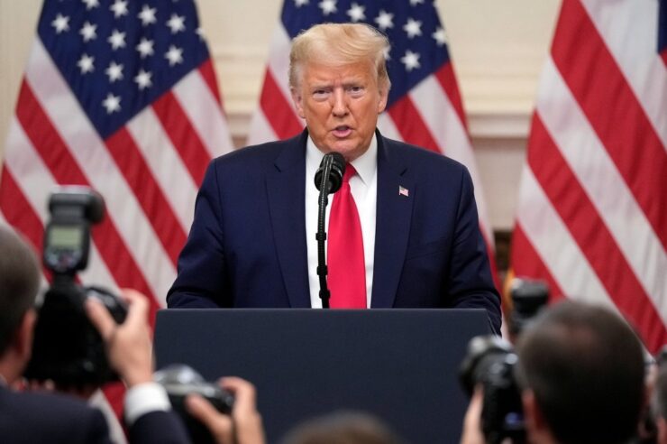 Trump ชี้เงินเฟ้อช่วยลดหนี้สหรัฐฯ $40 ล้านล้าน หนุนทองคำและ Bitcoin